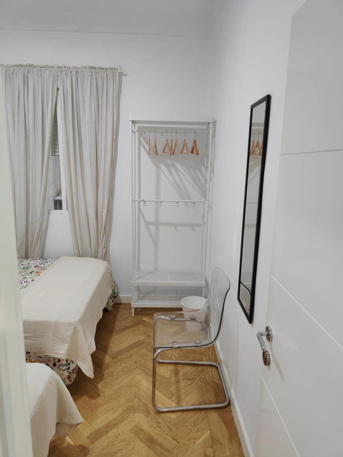 Zurbano Street, Private Rooms — Photos 3